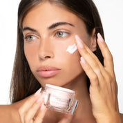 CREMA VISO TONO E LUMINOSITA’