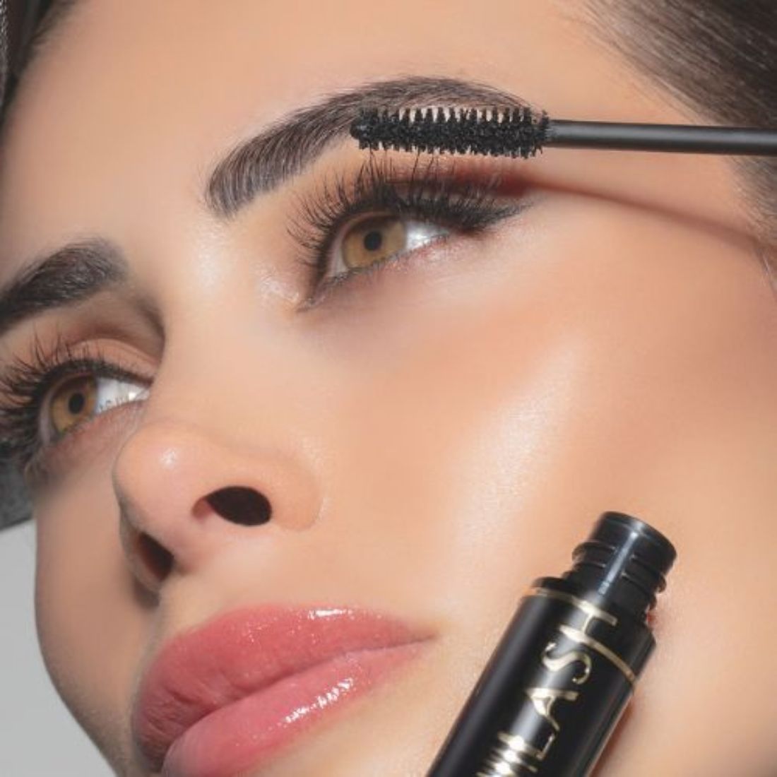 LASH AFFAIR SHAPING & CARING