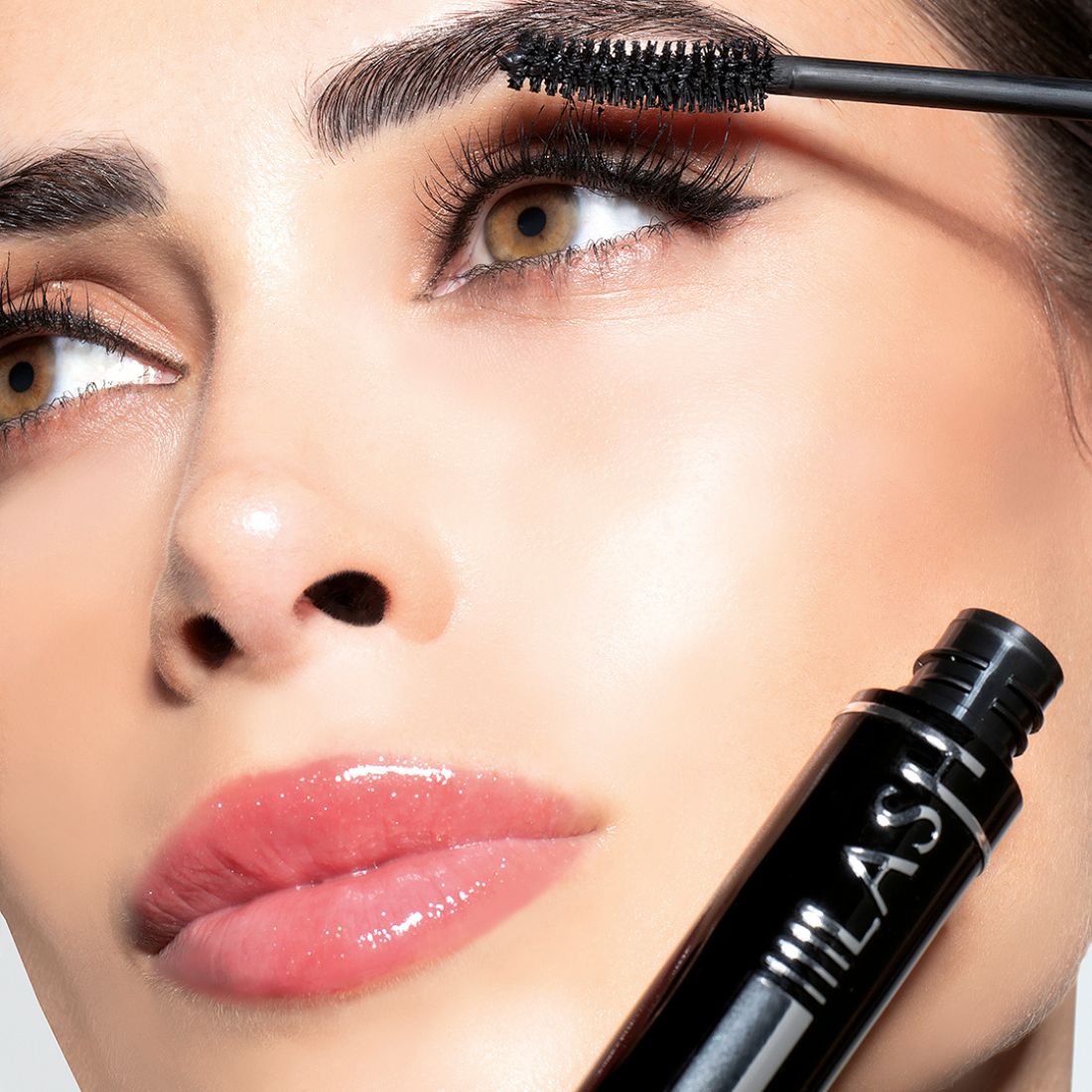 LASH AFFAIR CURLING & CARING